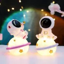 Lampe de chevet enfant figurine d'astronomie créative