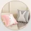 Coussin enfant avec un appliqué lapin blanc