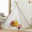 Tipi enfant portable avec diverses petits pompons 