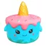 Squishy spongieux en forme de gâteau bleu avec une glace sur la tête