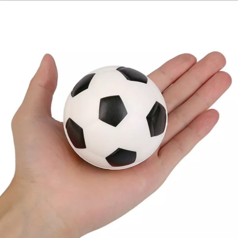 Squishy anti-stress en forme de mini-ballon de foot amusant