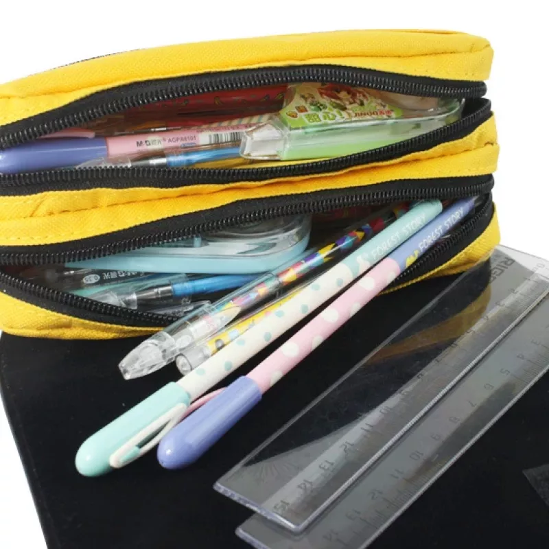 Trousse adorable jaune de pikachu