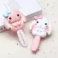 Brosse à cheveux au design élégant d’un petit lapin 