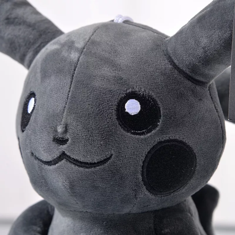 Peluche douce noir foncé de Pikachu