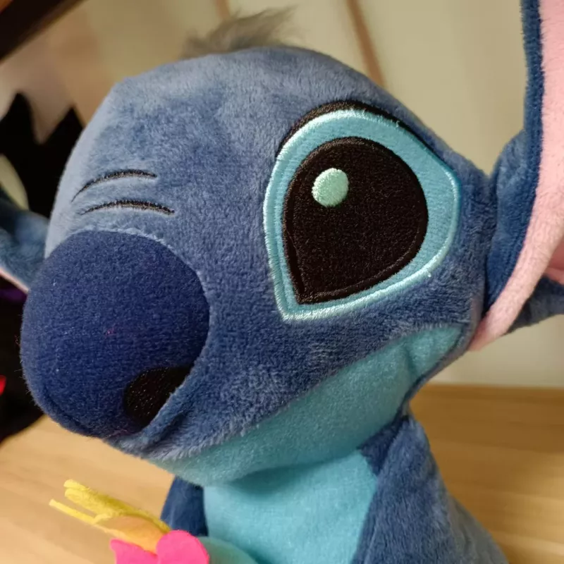 Peluche mignonne de Stitch avec sa petite poupée Scrump